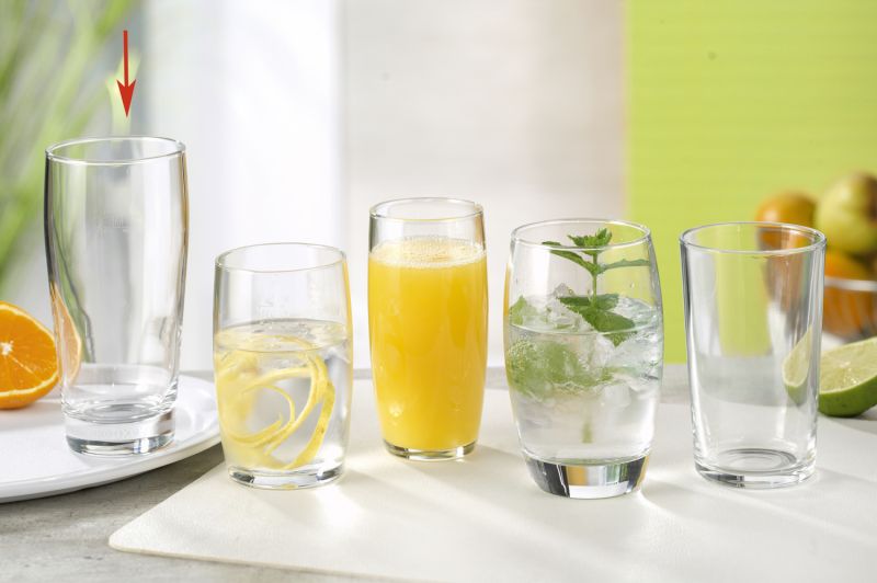 Gläser im Polsterkorb